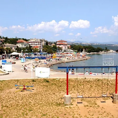 With A Parking Space - 7902