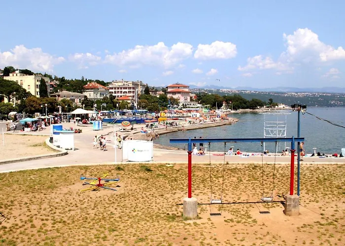 With A Parking Space - 7902